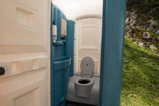 Best Portable toilet rental cost  in Eaton, CO